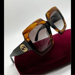 Gucci oversized sunglasses
